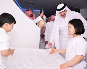 "سلطان بن سلمان" يدشن مبادرة الغرفة الحسية للأطفال ذوي الإعاقة في مطار الملك فهد الدولي بالدمام